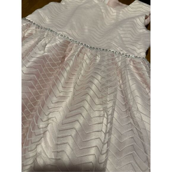 Blossom USA Baby Girls Light Pink Dress with Rhinestones and Waist Tie Size 24 M - Picture 3 of 9
